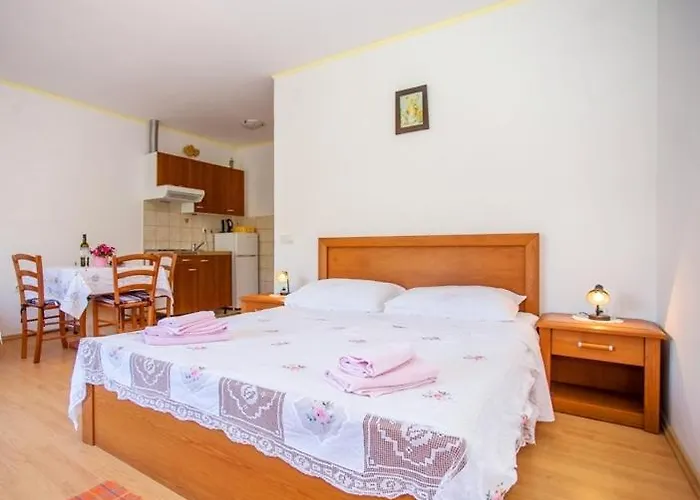 Appartement Varezic *