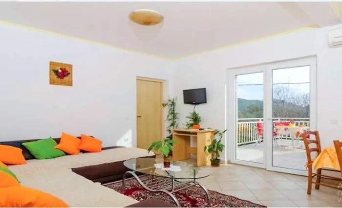 Appartement Varezic *