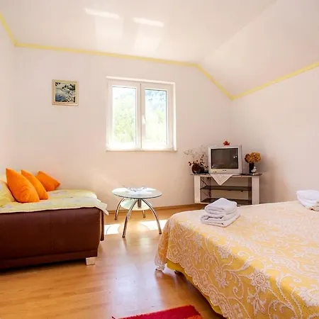 Varezic Appartement *